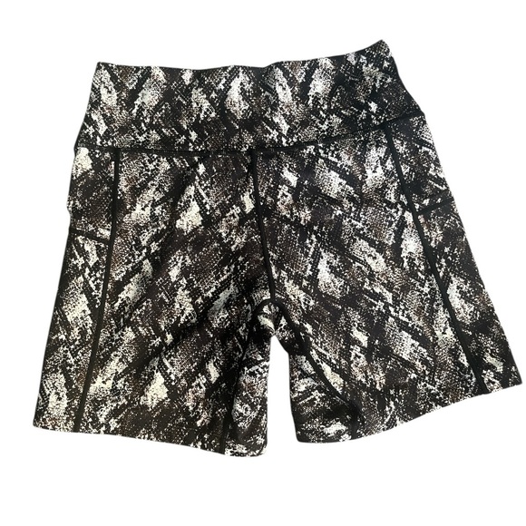 CVG Constantly Varied Gear 7” Shorts Size Medium - Picture 3 of 5